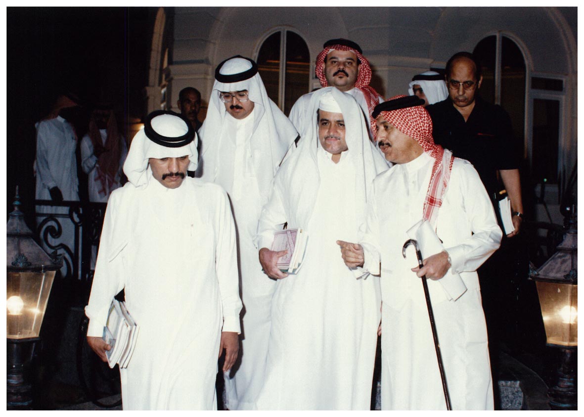 صورة 11745: الشيخ عبد المقصود خوجه، الدكتور عاصم حمدان، الأستاذ فؤاد أبو منصور، ()، ()، () 