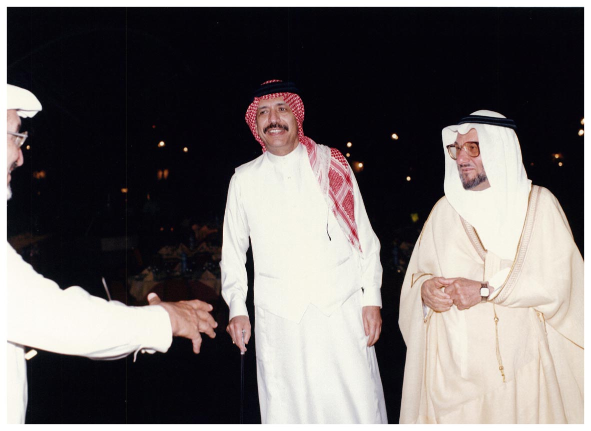 صورة 12031: معالي الأستاذ أحمد صلاح جمجوم، الشيخ عبد المقصود خوجه، الأستاذ عبد الحميد الدرهلي 