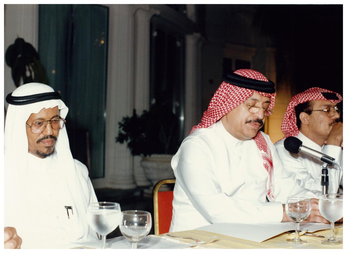 صورة 12206: الأستاذ عدنان صعيدي، الشيخ عبد المقصود خوجه، الدكتور عبد الله عسيلان 