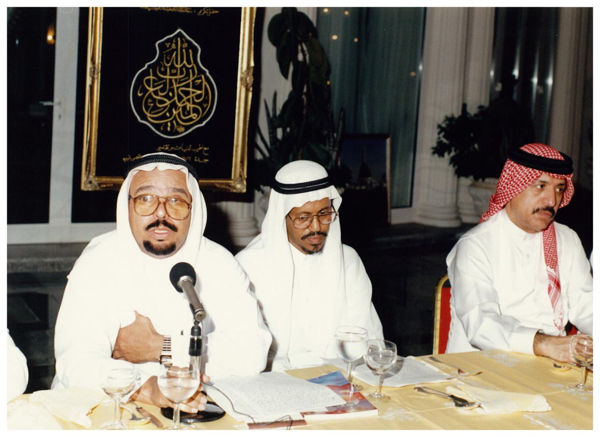 صورة 12212: الشيخ عبد المقصود خوجه، الدكتور عبد الله عسيلان، الدكتور محمد العيد الخطراوي 