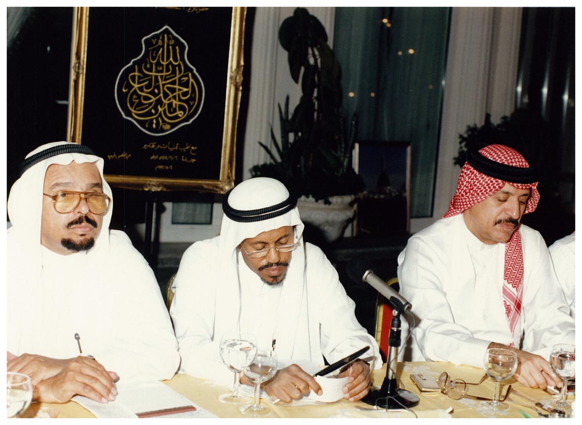 صورة 12224: الشيخ عبد المقصود خوجه، الدكتور عبد الله عسيلان، الدكتور محمد العيد الخطراوي 