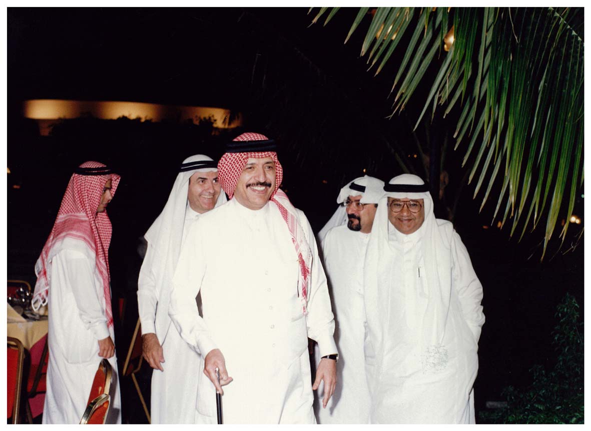 صورة 13321: ()، معالي الأستاذ إياد مدني، الشيخ عبد المقصود خوجه، ()، السيد فهد عبد المقصود خوجه 