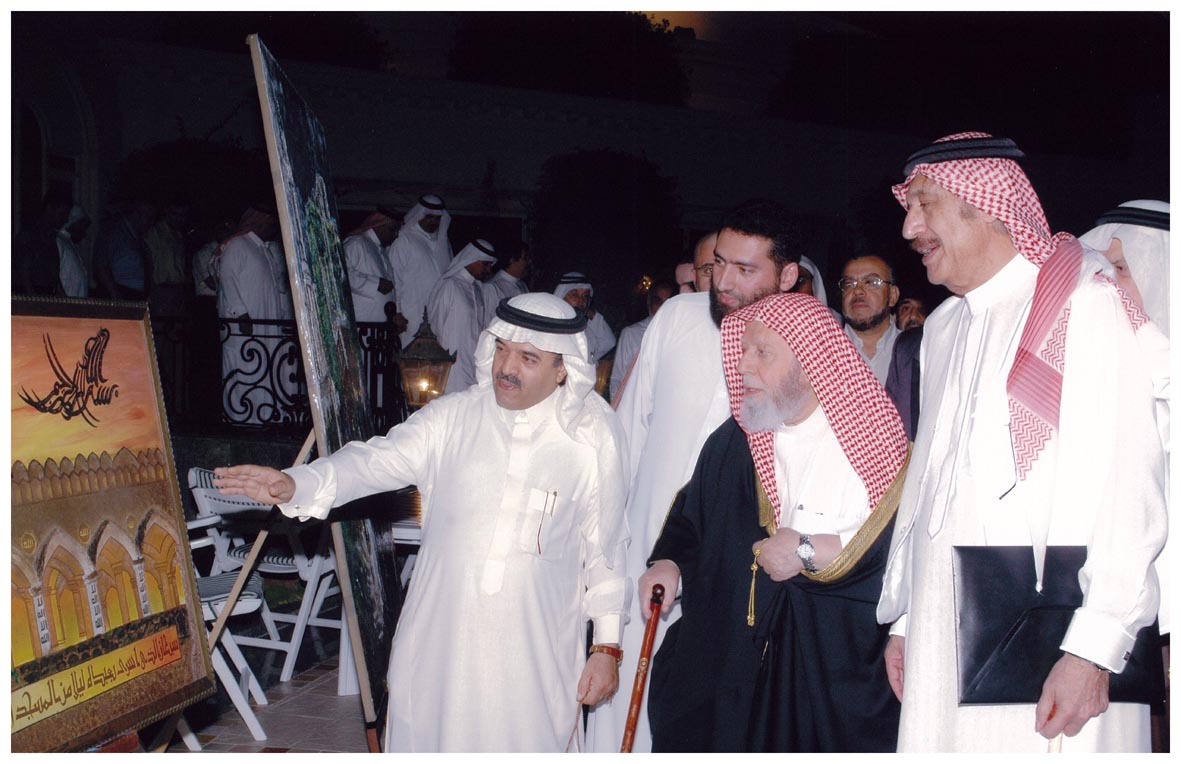صورة 1490: معالي الشيخ عبد المقصود خوجه، سعادة الدكتور عدنان بن علي رضا النحوي، الفنان عبد الله حماس، () 