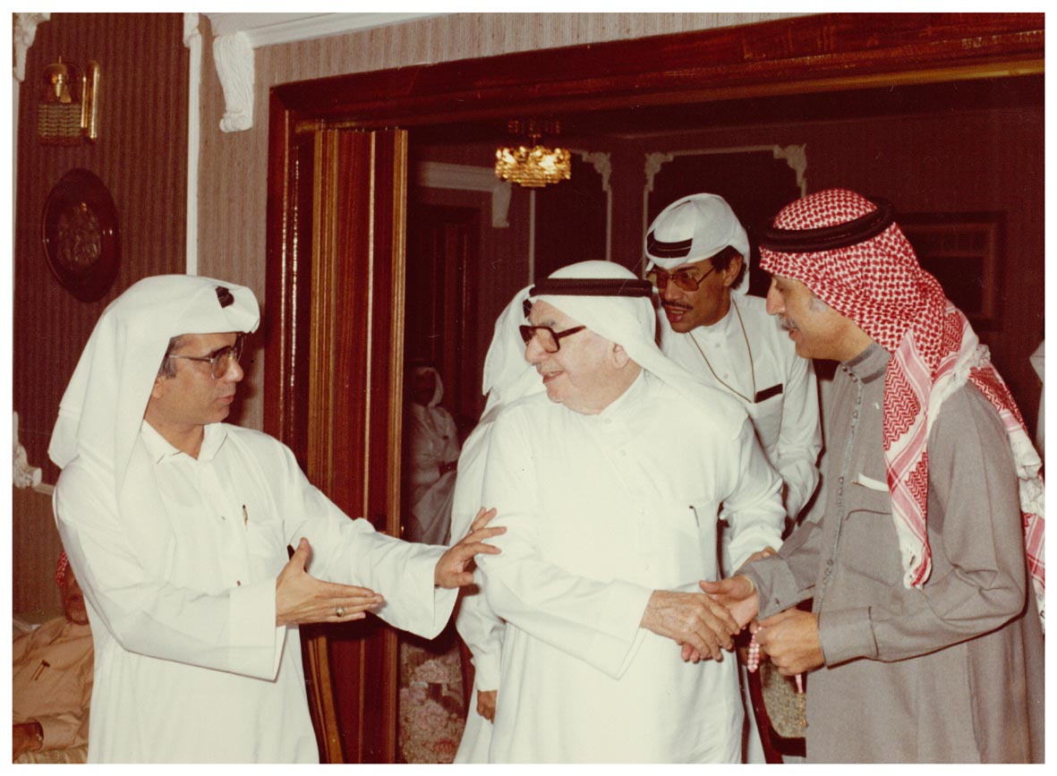 صورة 14992: الشيخ عبد المقصود خوجه، الدكتور عبد الله مناع، الأستاذ علي حافظ، الأستاذ حامد عباس 
