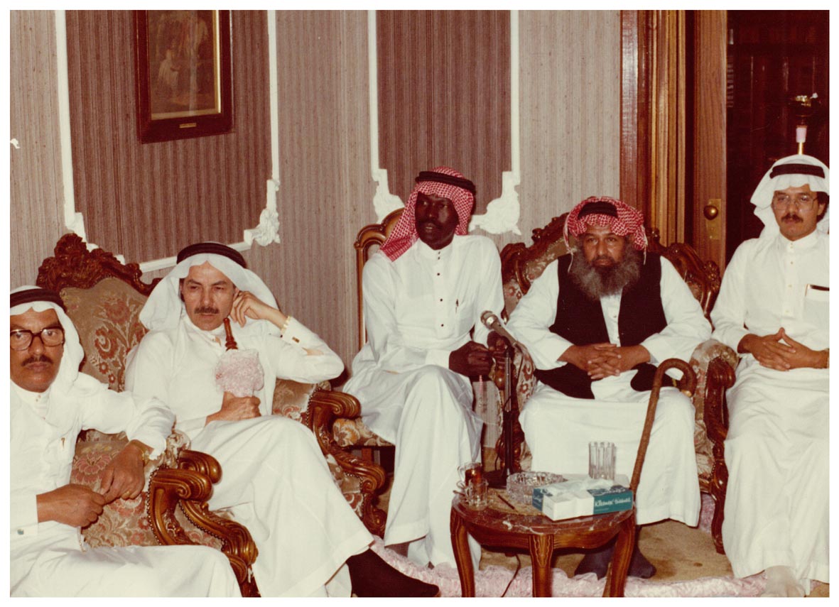 صورة 15627: ()، الشيخ أبو تراب الظاهري، الأستاذ حسين نجار، الأستاذ عبد الفتاح أبو مدين، الأستاذ حمدان صدقة 