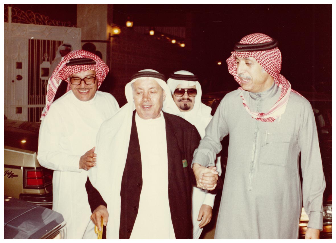 صورة 15675: الشيخ عبد المقصود خوجه، الأستاذ حامد حسن مطاوع، الأستاذ محمد حسين زيدان، () 