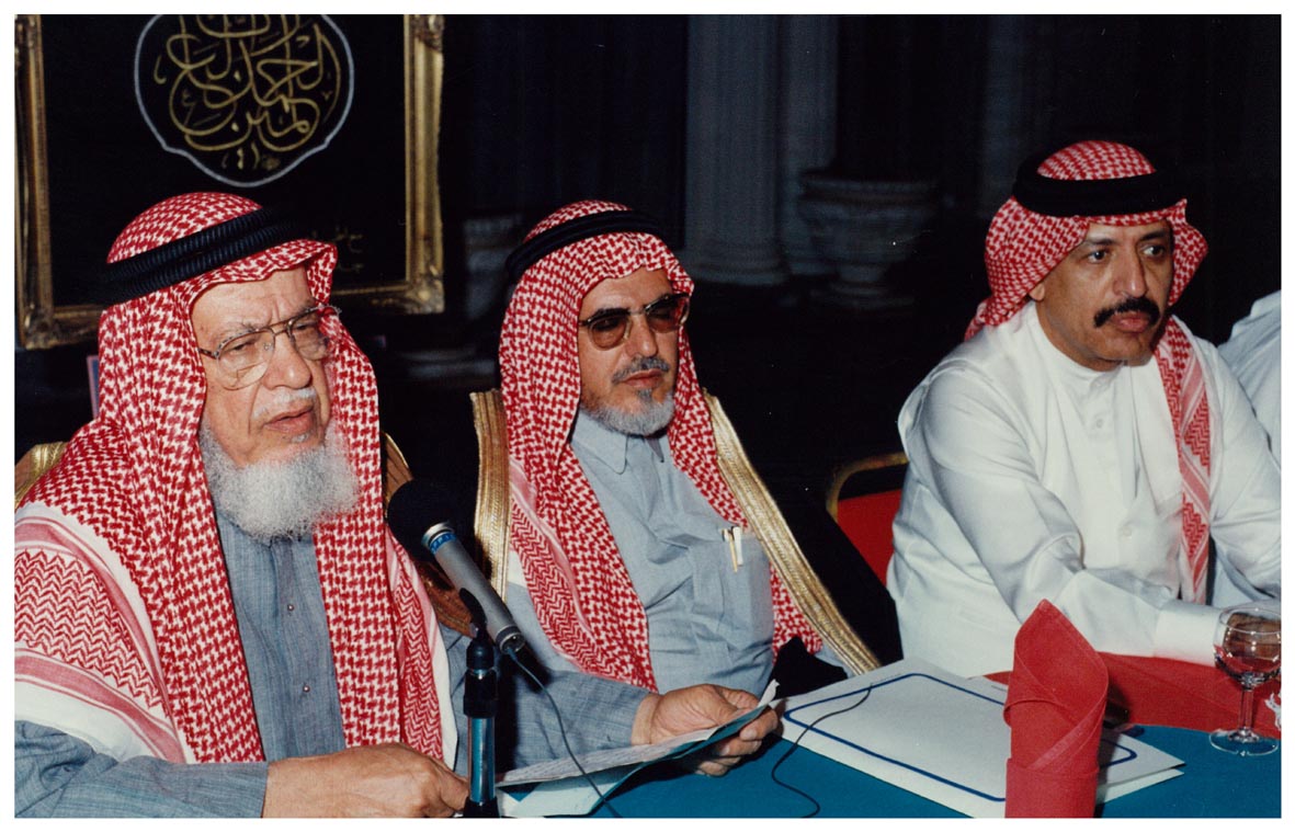 صورة 15806: الشيخ عبد المقصود خوجه، الدكتور إبراهيم المدلج، الشيخ عثمان الصالح 
