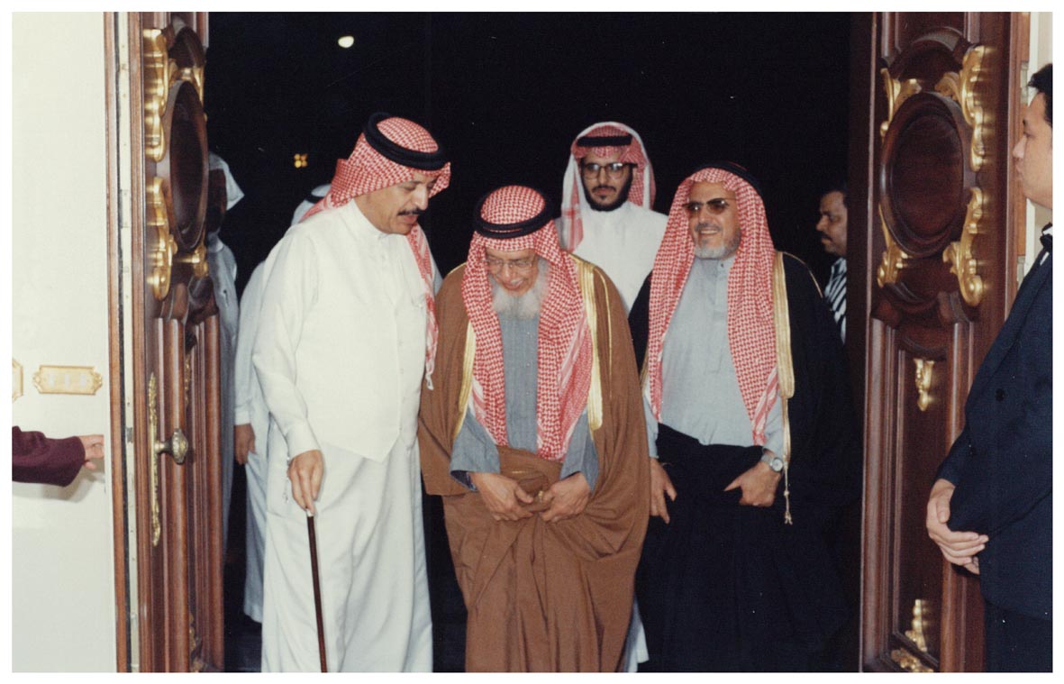 صورة 15837: الدكتور إبراهيم المدلج، ()، الشيخ عثمان الصالح، الشيخ عبد المقصود خوجه 