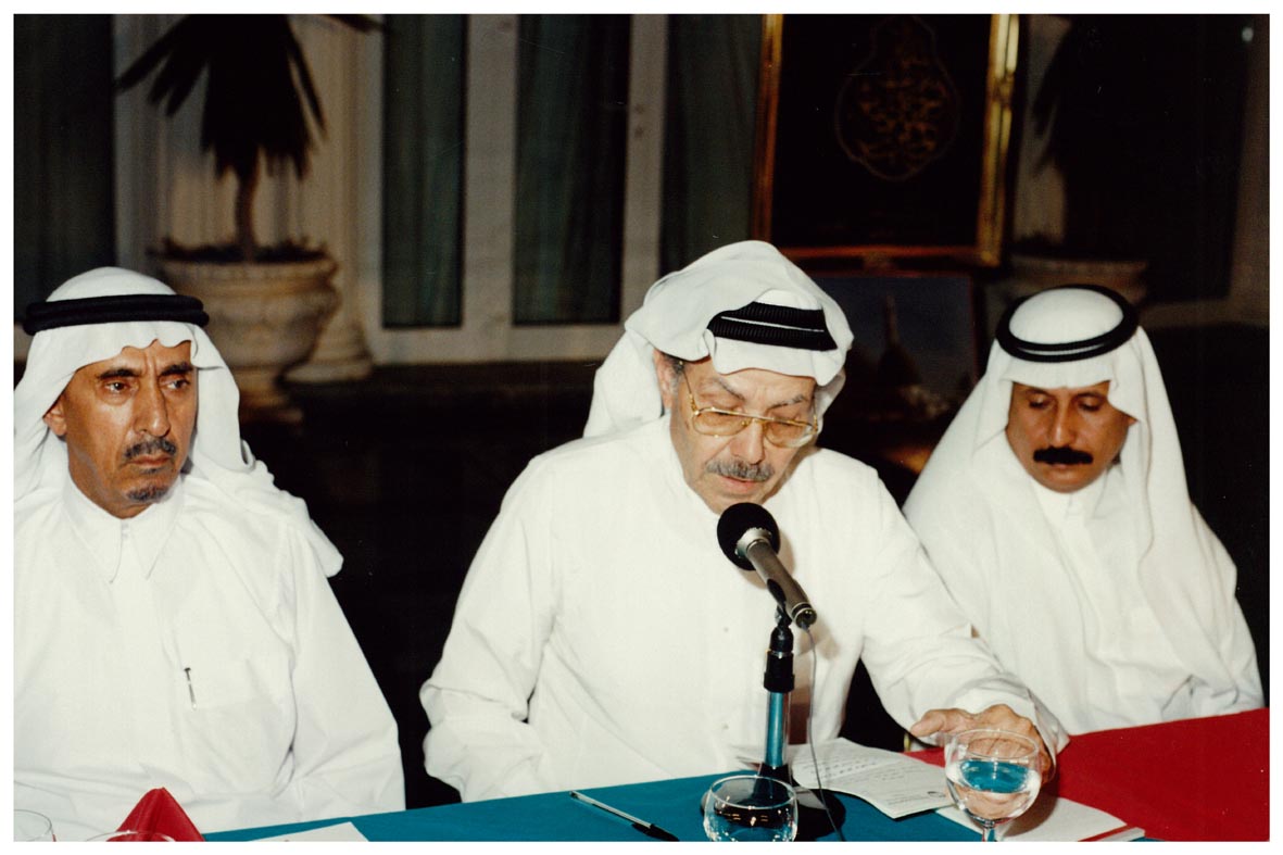 صورة 16464: الأستاذ الدكتور عبد المحسن القحطاني فالأستاذ عبد الفتاح أبو مدين () 