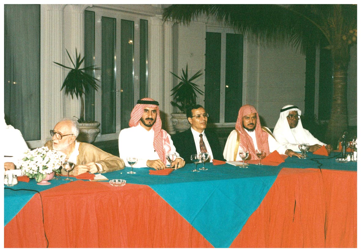 صورة 17218: الأستاذ مصطفى عطار، ()، الأستاذ أحمد البيومي الغمراوي، الدكتور أحمد التويجري، () 
