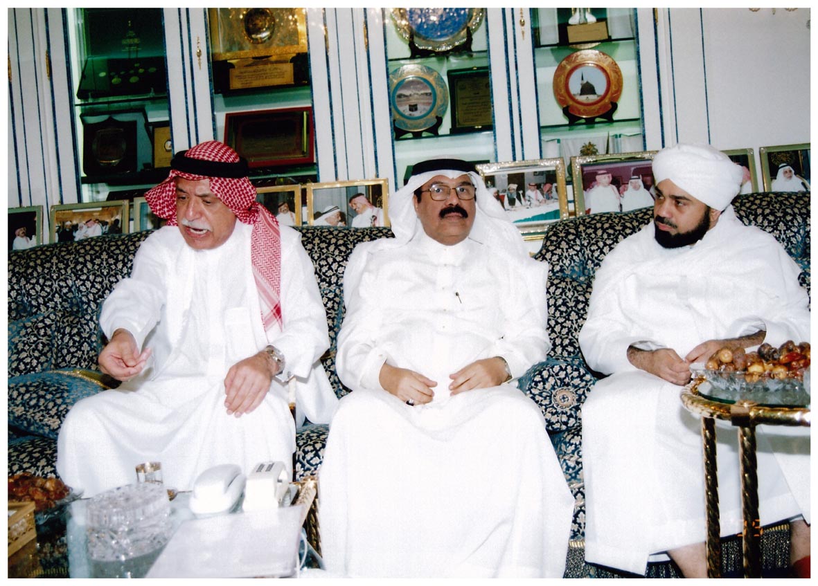 صورة 1746: الدكتور عبد الله فدعق، الأستاذ علي محمد حسون، الشيخ عبد المقصود خوجه 