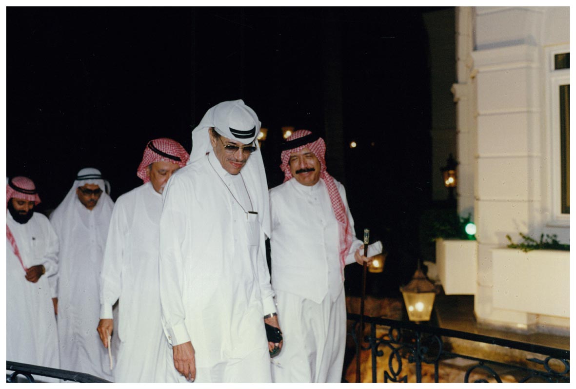 صورة 19615: الشيخ عبد المقصود خوجه فالدكتور عبد الله مناع وخلفهم الدكتور عصام خوقير () () 