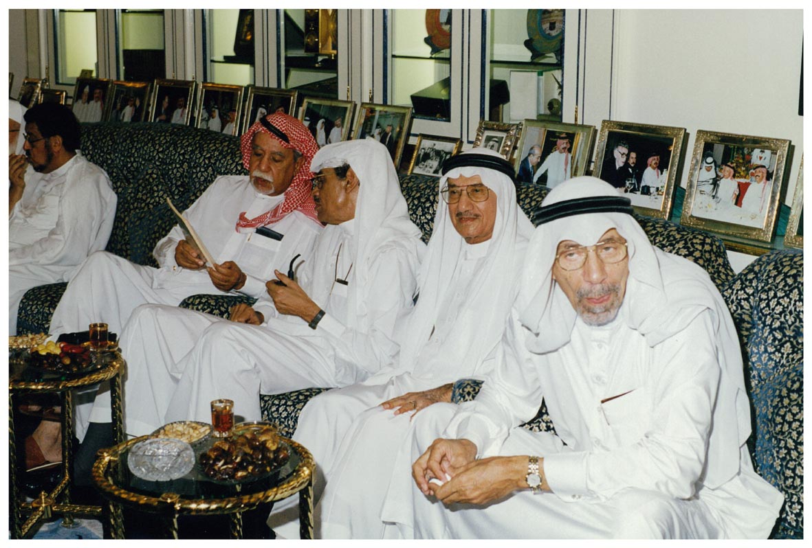 صورة 19619: () معالي الأستاذ محمد محمد العوضي فالدكتور عبد الله مناع فالدكتور عصام خوقير () 