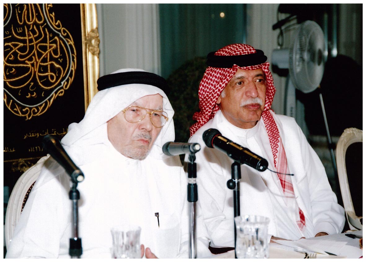 صورة 1987: الشيخ عبد المقصود خوجه، الأستاذ عبد الفتاح أبو مدين 
