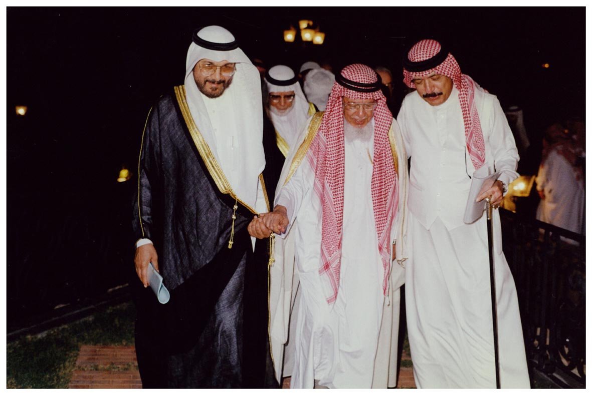 صورة 21367: الشيخ عبد المقصود خوجه، الشيخ عثمان الصالح، الدكتور أنور ماجد عشقي 