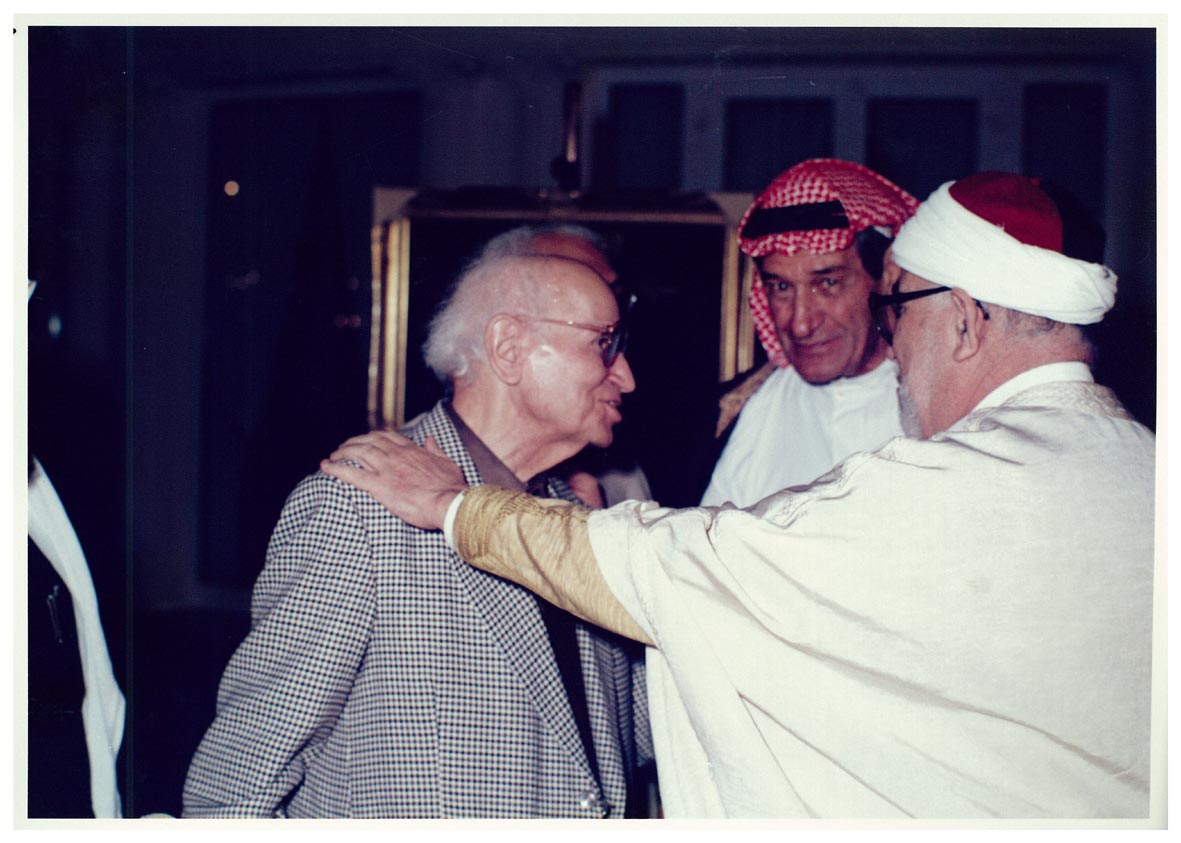 صورة 24044: معالي الدكتور الحبيب ابن الخوجه، الأستاذ شكيب الأموي، الدكتور حسين مؤنس 