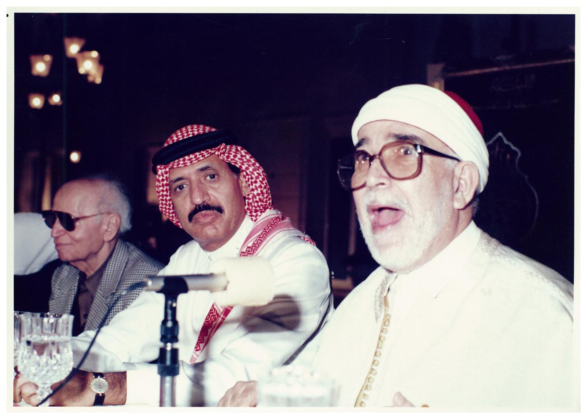 صورة 24049: معالي الدكتور الحبيب ابن الخوجه، الشيخ عبد المقصود خوجه، الدكتور حسين مؤنس 