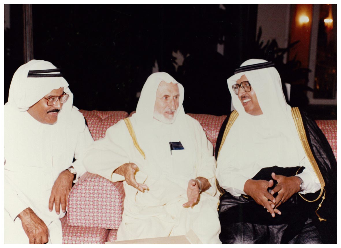 صورة 25704: د. عبد الرحمن الطيب الأنصاري، الشاعر ضياء الدين الصابوني، د. منصور الحازمي 