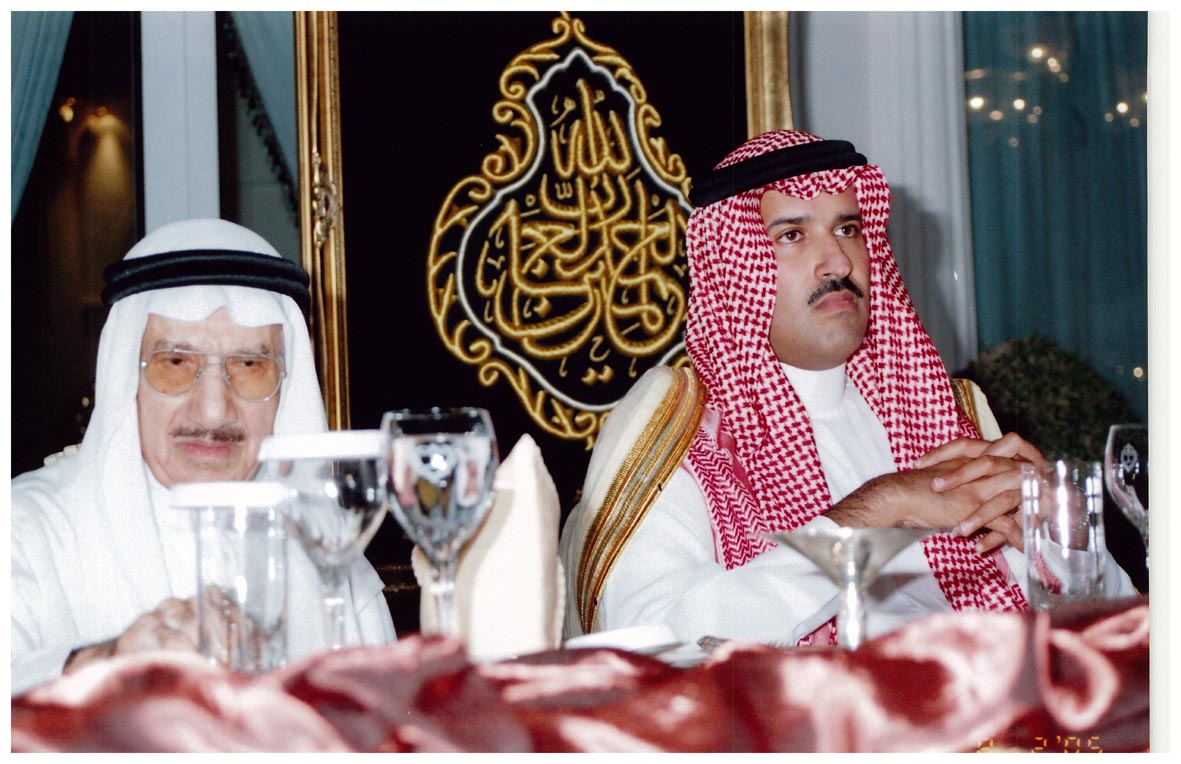 صورة 2589: صاحب السمو الملكي الأمير فيصل بن سلمان، معالي الشيخ محمد العوضي 