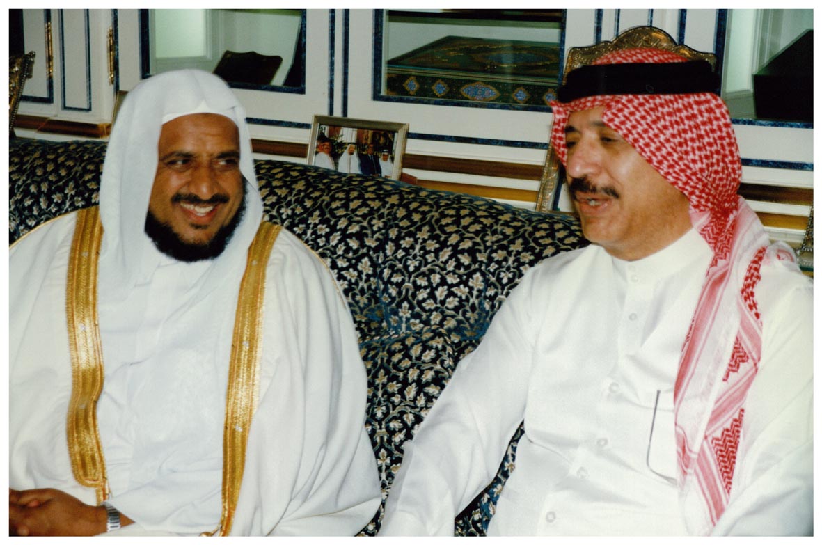 صورة 25899: الشيخ عبد المقصود خوجه، الدكتور عبد الله المصلح 