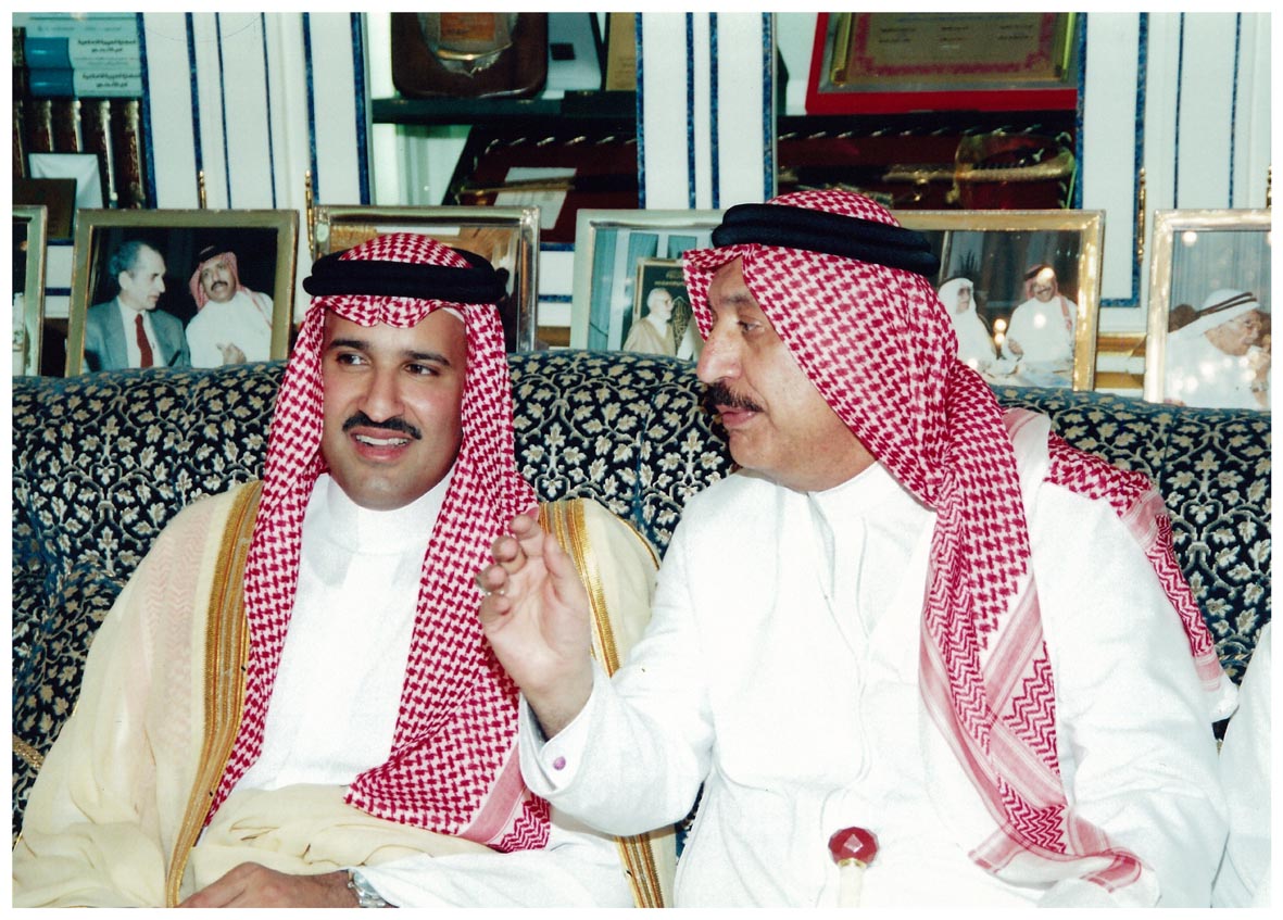 صورة 2630: معالي الشيخ عبد المقصود خوجه، صاحب السمو الملكي الأمير فيصل بن سلمان 