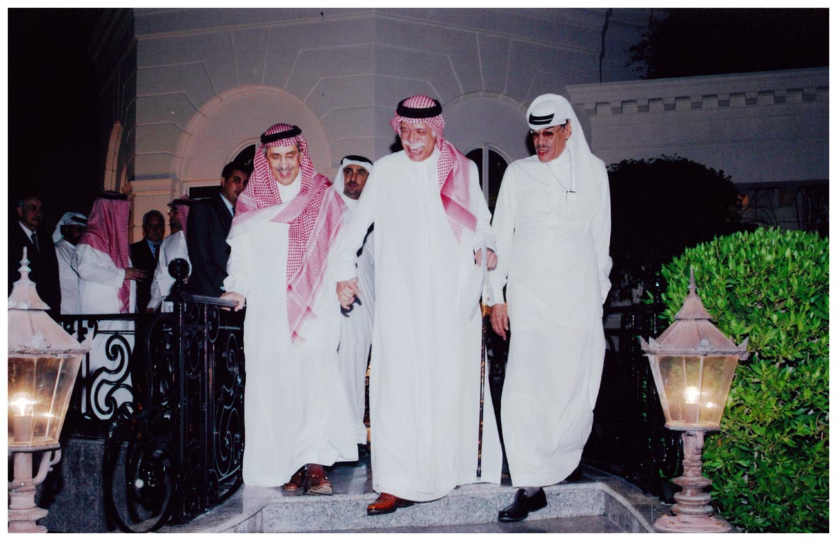 صورة 294: الدكتور عبد الله مناع فالشيخ عبد المقصود خوجه فالأستاذ السيد عبد الله الجفري 
