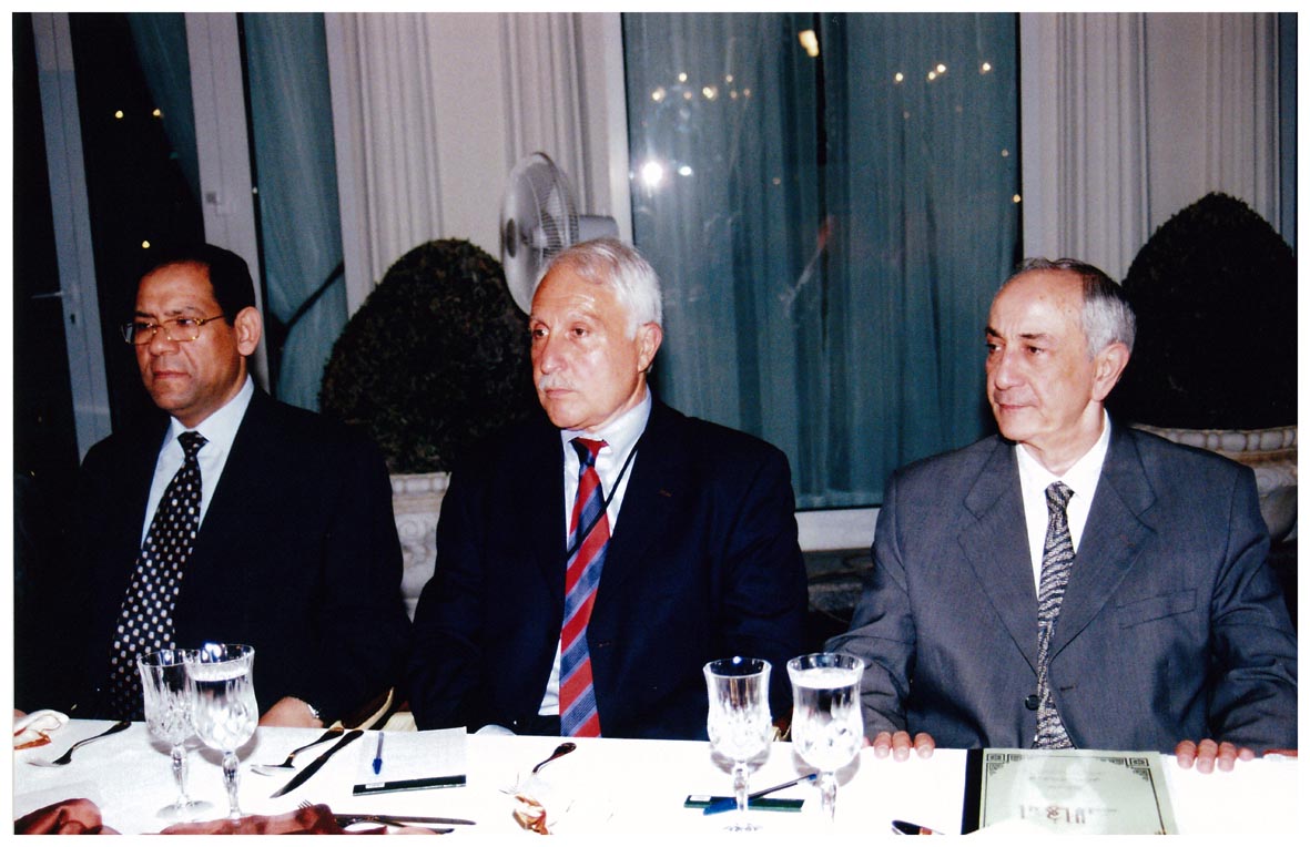 صورة 311: السفير أمير باشا زينالوف فـ () والأستاذ محمد فتحي برة قنصل عام تونس 
