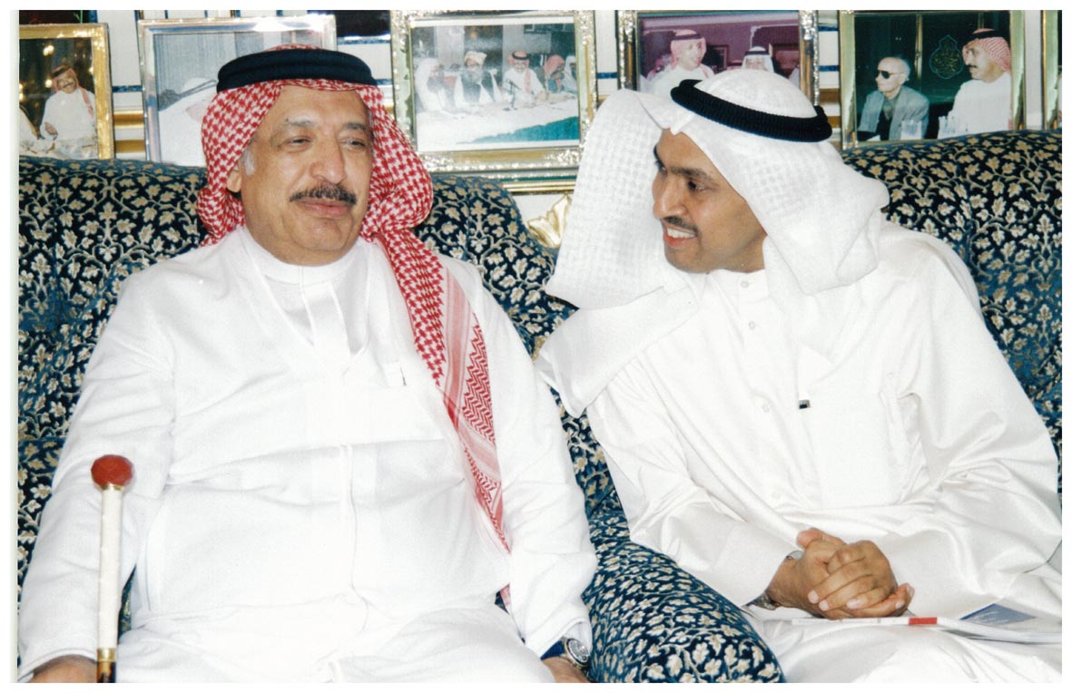 صورة 3412: القنصل الكويتي الأستاذ علي إبراهيم النخيلان، الشيخ عبد المقصود خوجه 