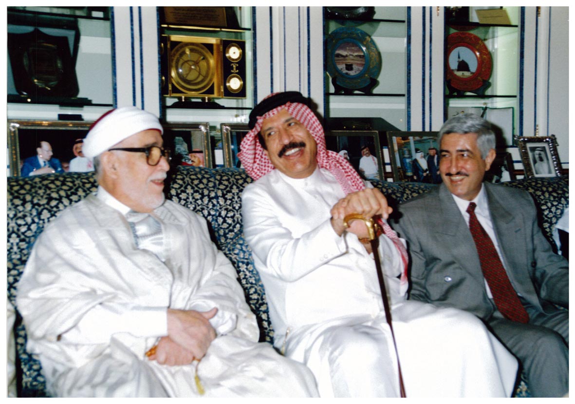 صورة 4275: د. حسان وصفي باشا، معالي الشيخ عبد المقصود خوجه، معالي الشيخ الحبيب بلخوجه 