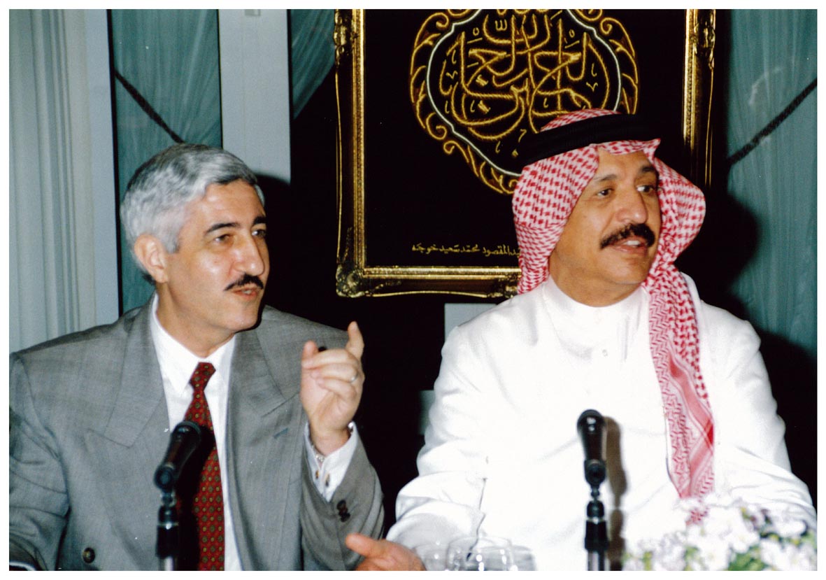 صورة 4308: معالي الشيخ عبد المقصود خوجه، د. حسان وصفي باشا 