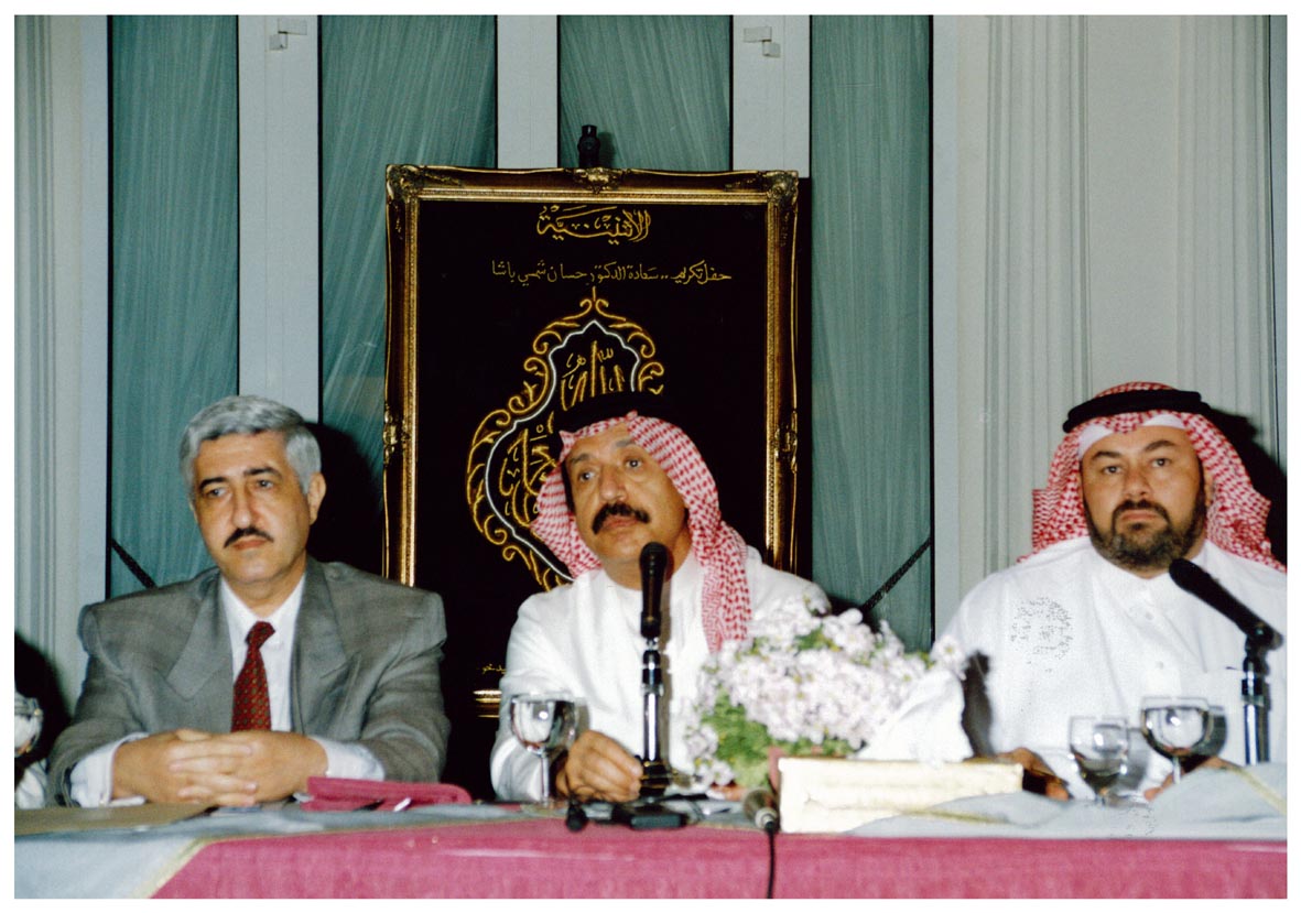 صورة 4339: الأستاذ حسان كتوعة، الشيخ عبد المقصود خوجه، د. حسان وصفي باشا 