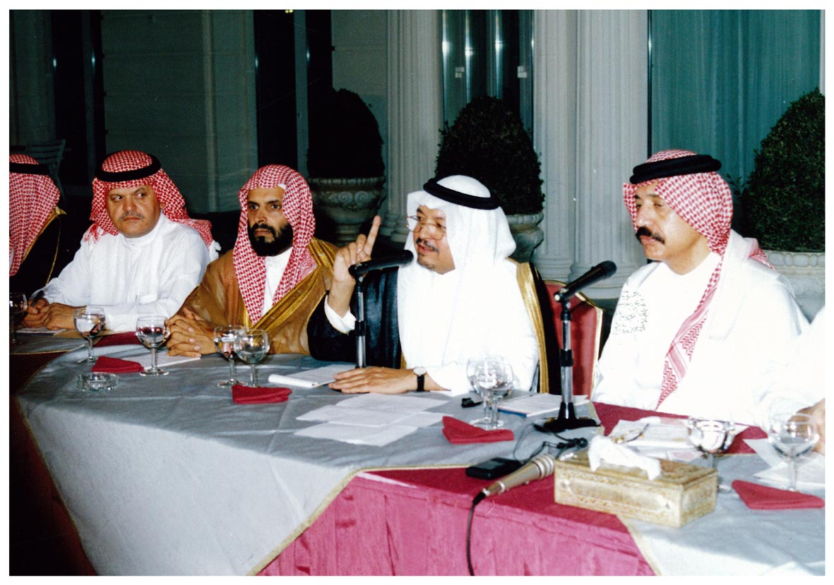 صورة 4489: الشيخ عبد المقصود خوجه، الدكتور سعيد عطية أبو عالي، الشيخ محمد الموجان، () 
