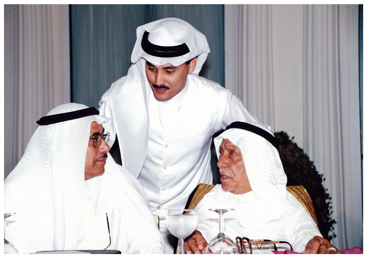 صورة 4768: الأستاذ عمر عبد ربه، الأستاذ أحمد فتيحي، وبينهما الأستاذ كمال عبد القادر 