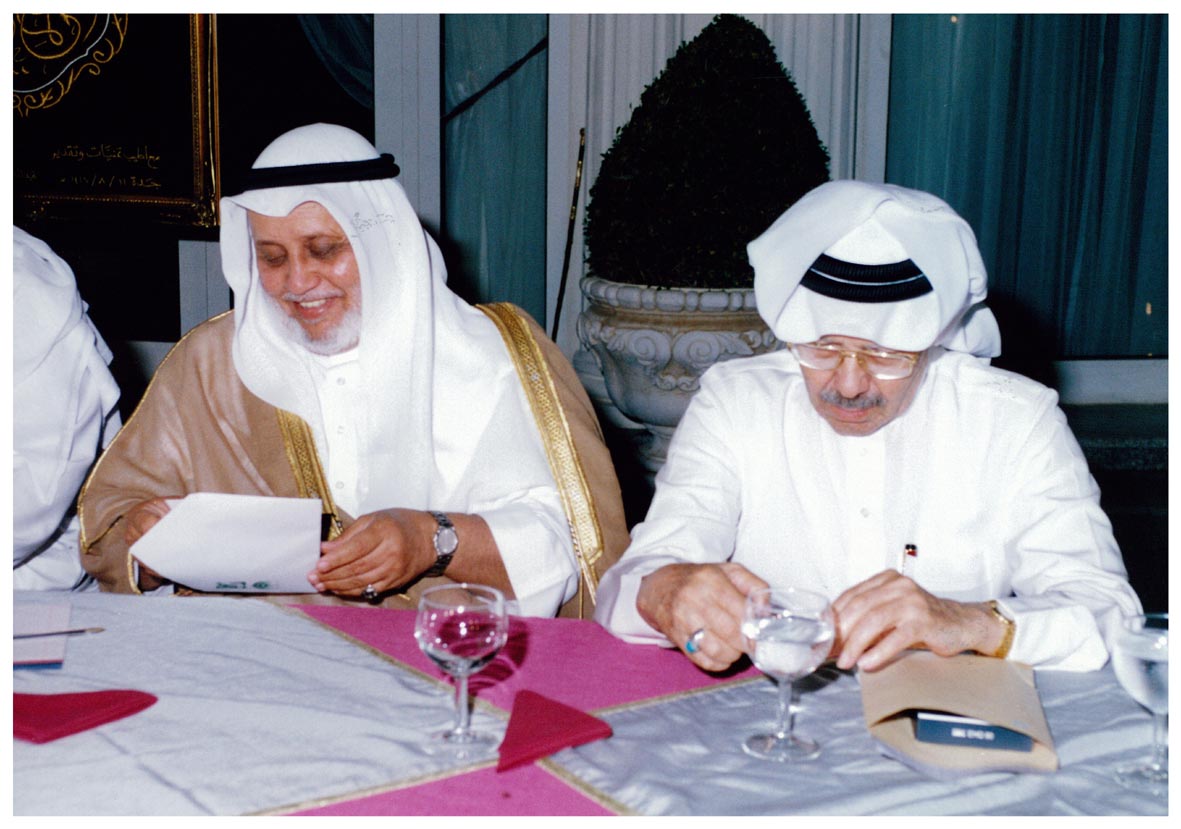 صورة 4891: الأستاذ عبد الفتاح أبو مدين، معالي أ. د. محمد عبده يماني 