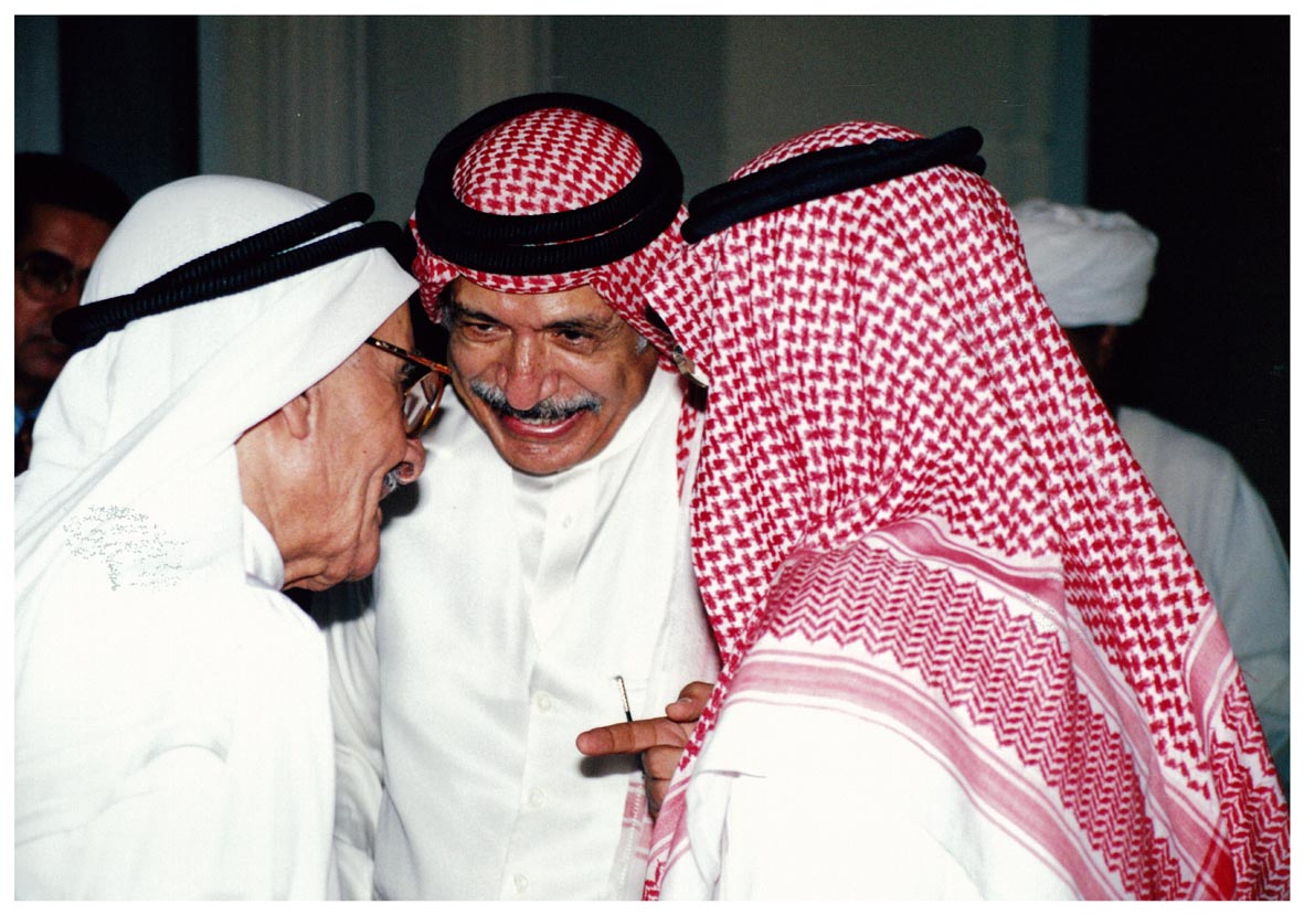 صورة 4952: معالي الشيخ عبد المقصود خوجه، الأستاذ حسن عبد الحي قزاز 