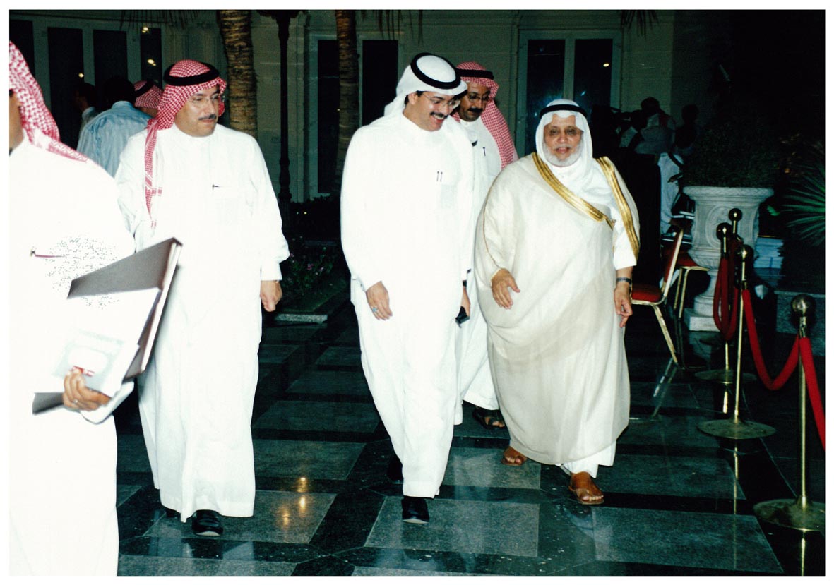 صورة 4953: معالي الأستاذ الدكتور محمد عبده يماني، الدكتور عبد الرحمن سعد العرابي، المهندس محمد سعيد عبد المقصود خوجه 