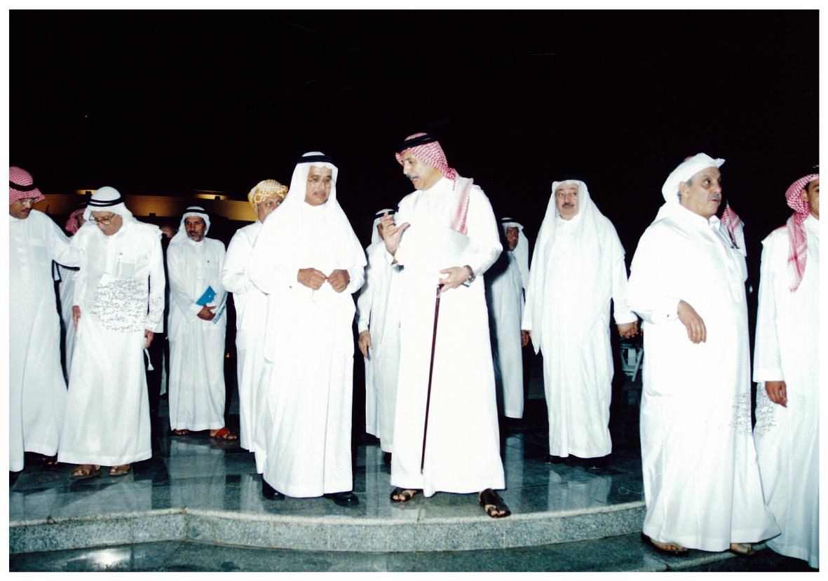 صورة 5024: ()، ()، الشيخ عبد المقصود خوجه، ()، الأستاذ حسن عبد الحي قزاز 