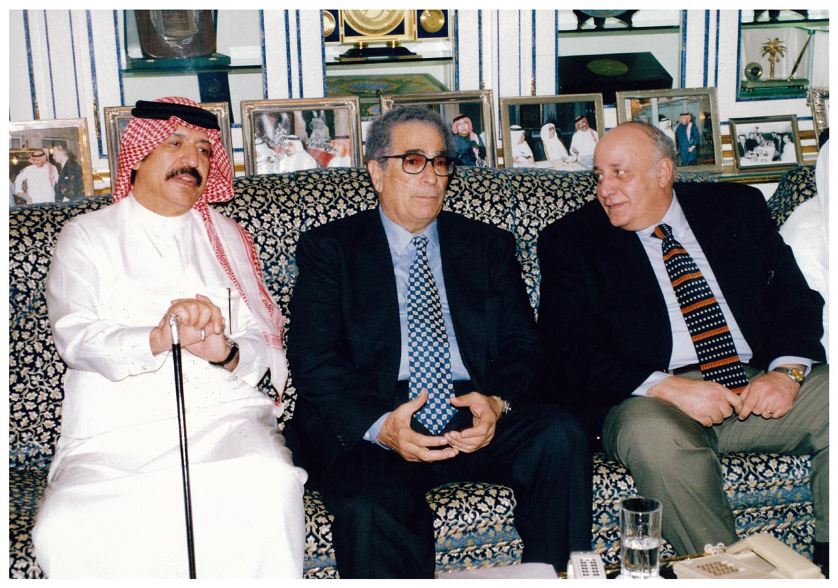 صورة 5401: السفير محسن بهاء الدين كامل، الأستاذ أنيس منصور، الشيخ عبد المقصود خوجه 