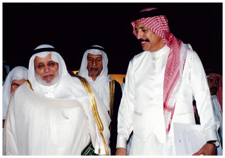 صورة 5654: الشيخ عبد المقصود خوجه، معالي أ. د. محمد عبده يماني، معالي الدكتور عمر الزبير 