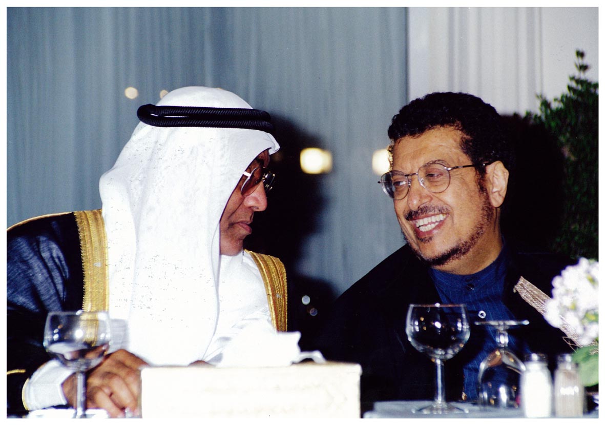 صورة 5701: معالي السيد إبراهيم الوزير، الدكتور صالح عبد الله باخريبة 