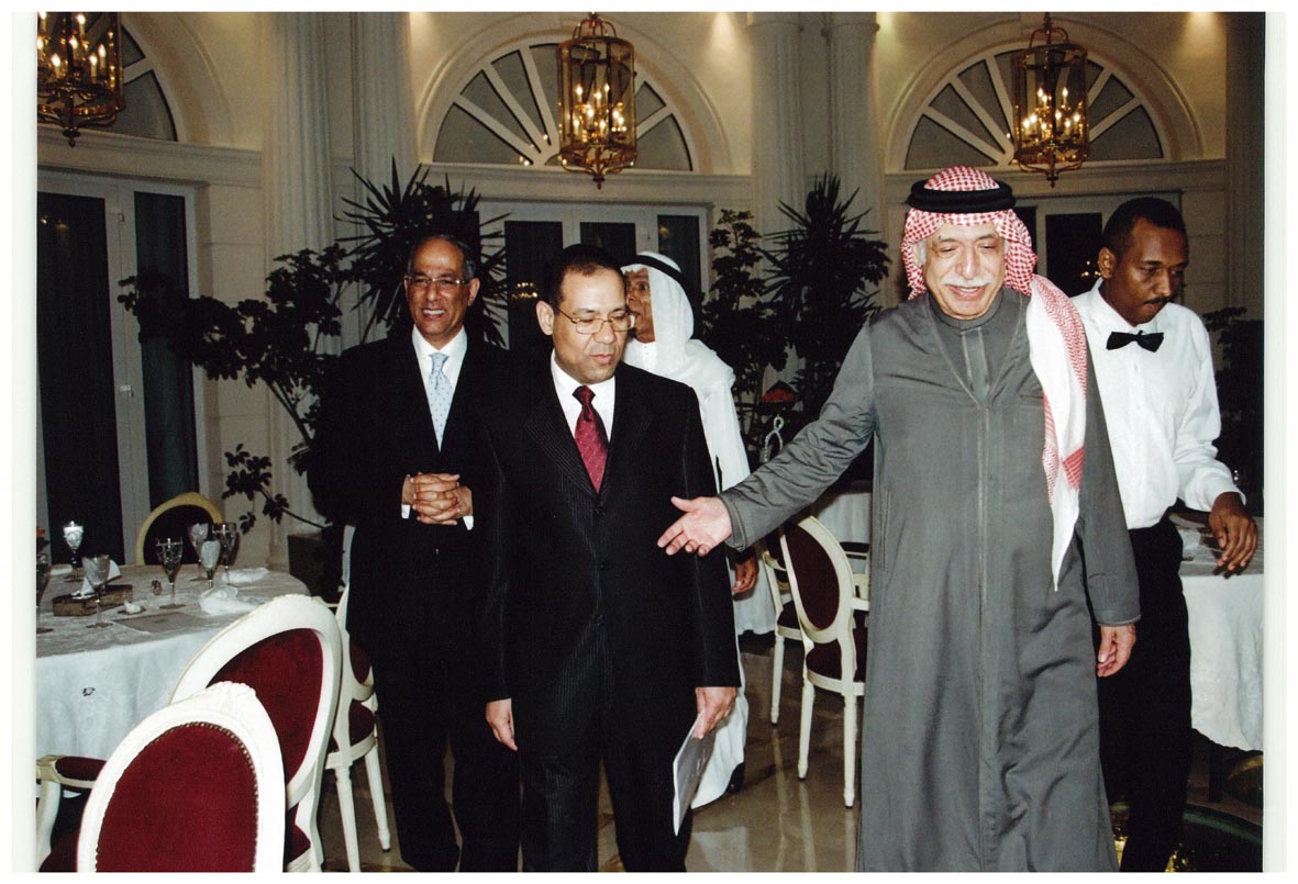 صورة 5996: الشيخ عبد المقصود خوجه، السفير عفيفي عبد الوهاب، الدكتور سليمان عبد المنعم 