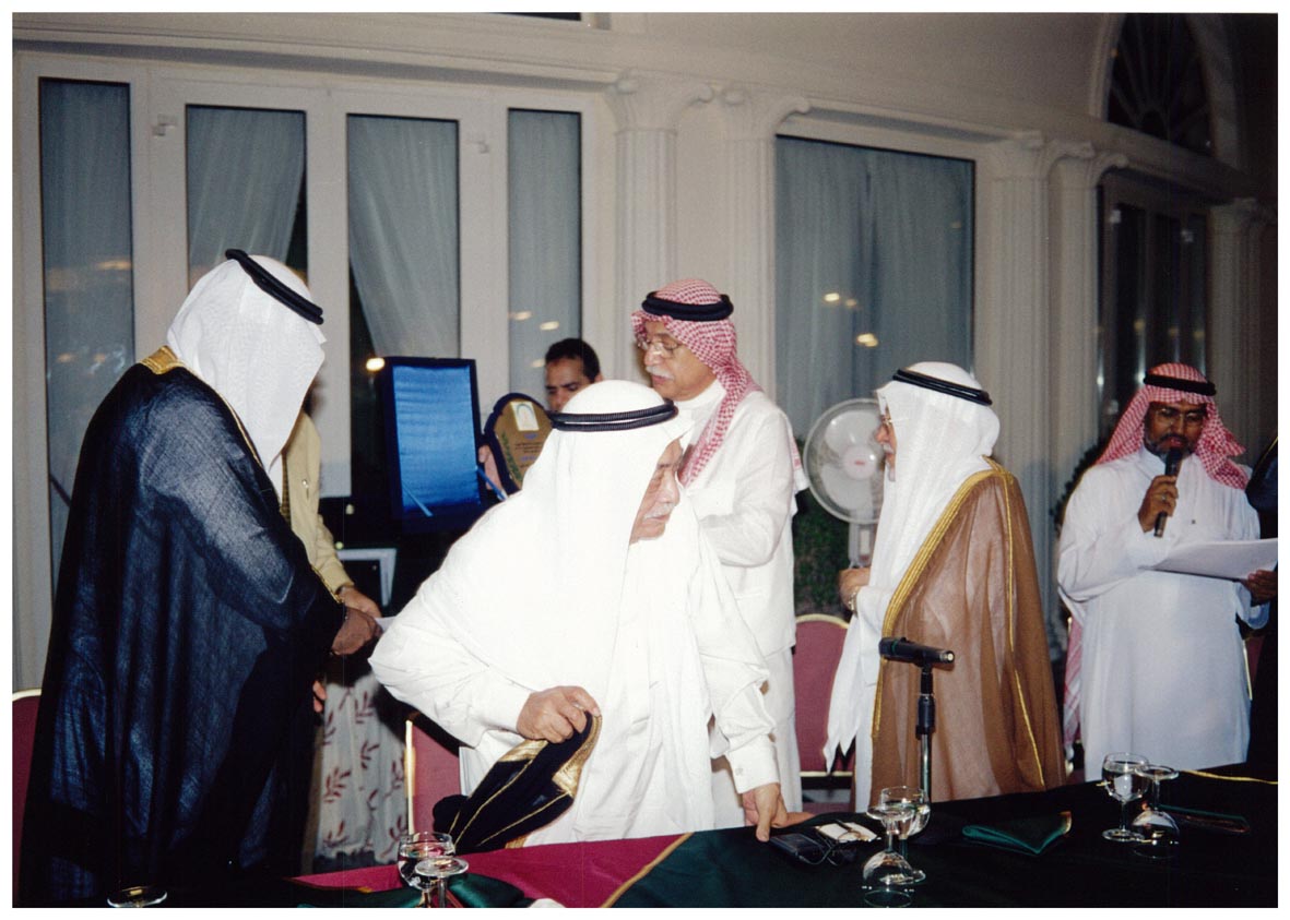 صورة 7601: الدكتور يوسف العارف، الأستاذ عبد الله الحصين، الشيخ عبد المقصود خوجه، الأستاذ عبد الله بوقس 