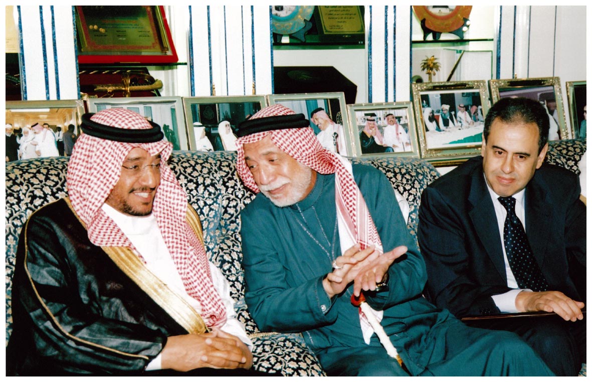 صورة 795: ()، الشيخ عبد المقصود خوجه، الدكتور زيد الحسين 