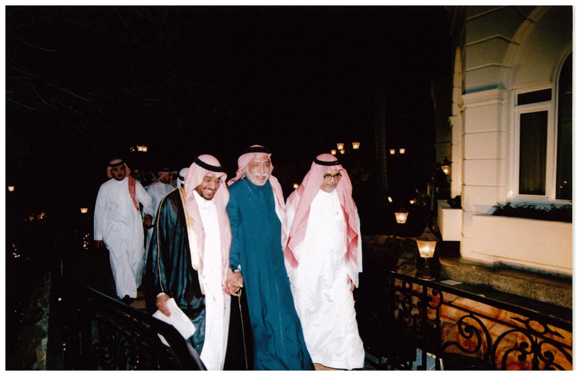 صورة 806: الدكتور حسن بلخي، الشيخ عبد المقصود خوجه، الدكتور زيد الحسين، (توفيق بغدادي) 