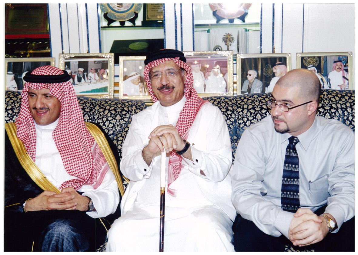 صورة 8488: ()، الشيخ عبد المقصود خوجه، صاحب السمو الملكي الأمير سلطان بن سلمان 