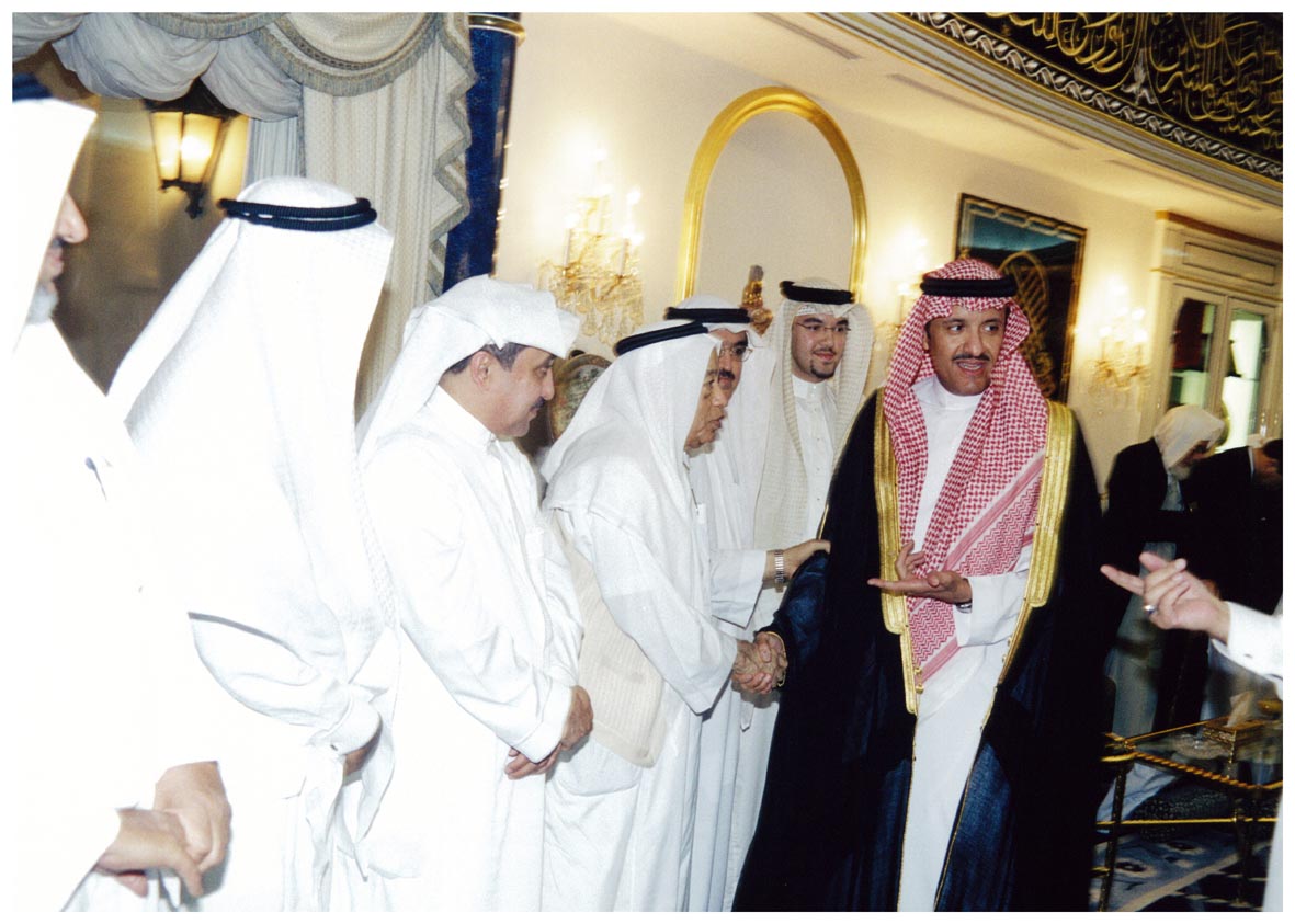 صورة 8506: صاحب السمو الملكي الأمير سلطان بن سلمان، ()، الأستاذ عبد الله بوقس، الأستاذ عدنان محمد حسن فقي 