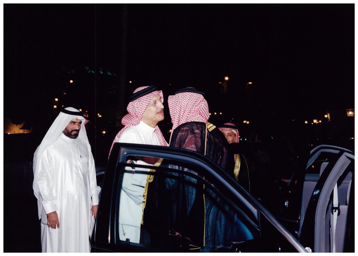 صورة 8515: الشيخ عبد المقصود خوجه، صاحب السمو الملكي الأمير سلطان بن سلمان، الأستاذ شكيل الحامد 
