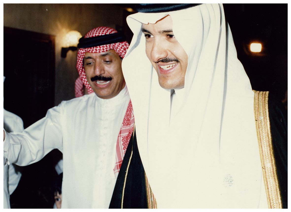صورة 8607: صاحب السمو الملكي الأمير سلطان بن سلمان بن عبد العزيز، الشيخ عبد المقصود خوجه 