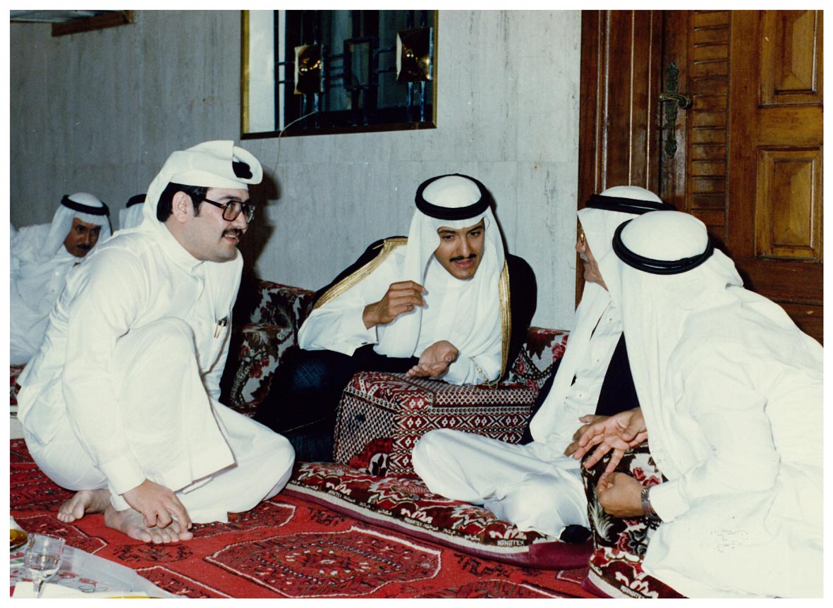 صورة 8619: معالي الأستاذ عبد الله بلخير، صاحب السمو الملكي الأمير سلطان بن سلمان، الفنان محمد أمان 