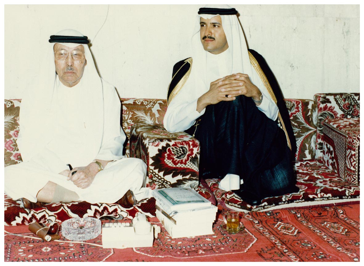 صورة 8636: صاحب السمو الملكي الأمير سلطان بن سلمان بن عبد العزيز، الأستاذ عزيز ضياء 